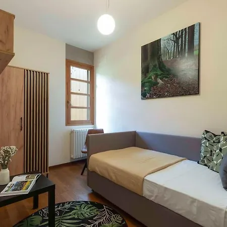 Wright, Toscanaonehh Mommio