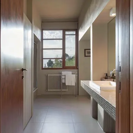 Villa Wright, Toscanaonehh Mommio